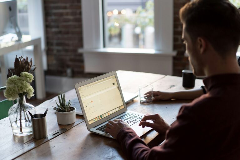 Developer publishes 8.8 million government procurement records to improve public access